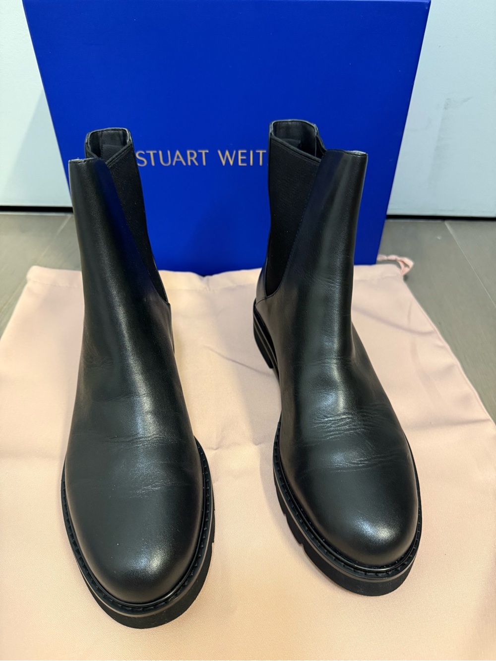 Stuart Weitzman Dylab Chelsea Bootie